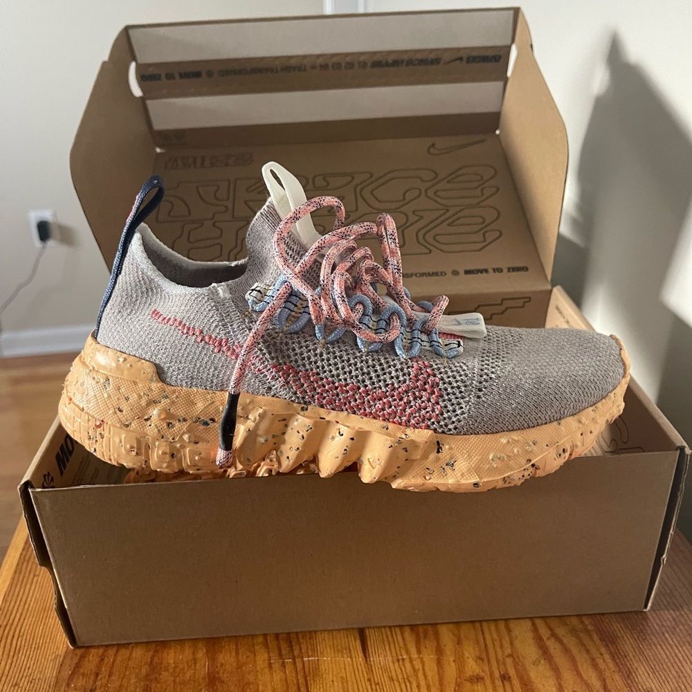 Nike space hippies sneakers